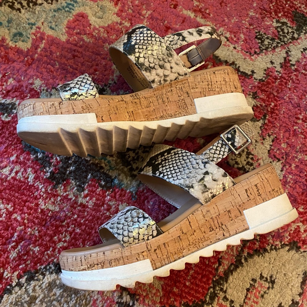 Steve Madden Snakeskin platform sandal